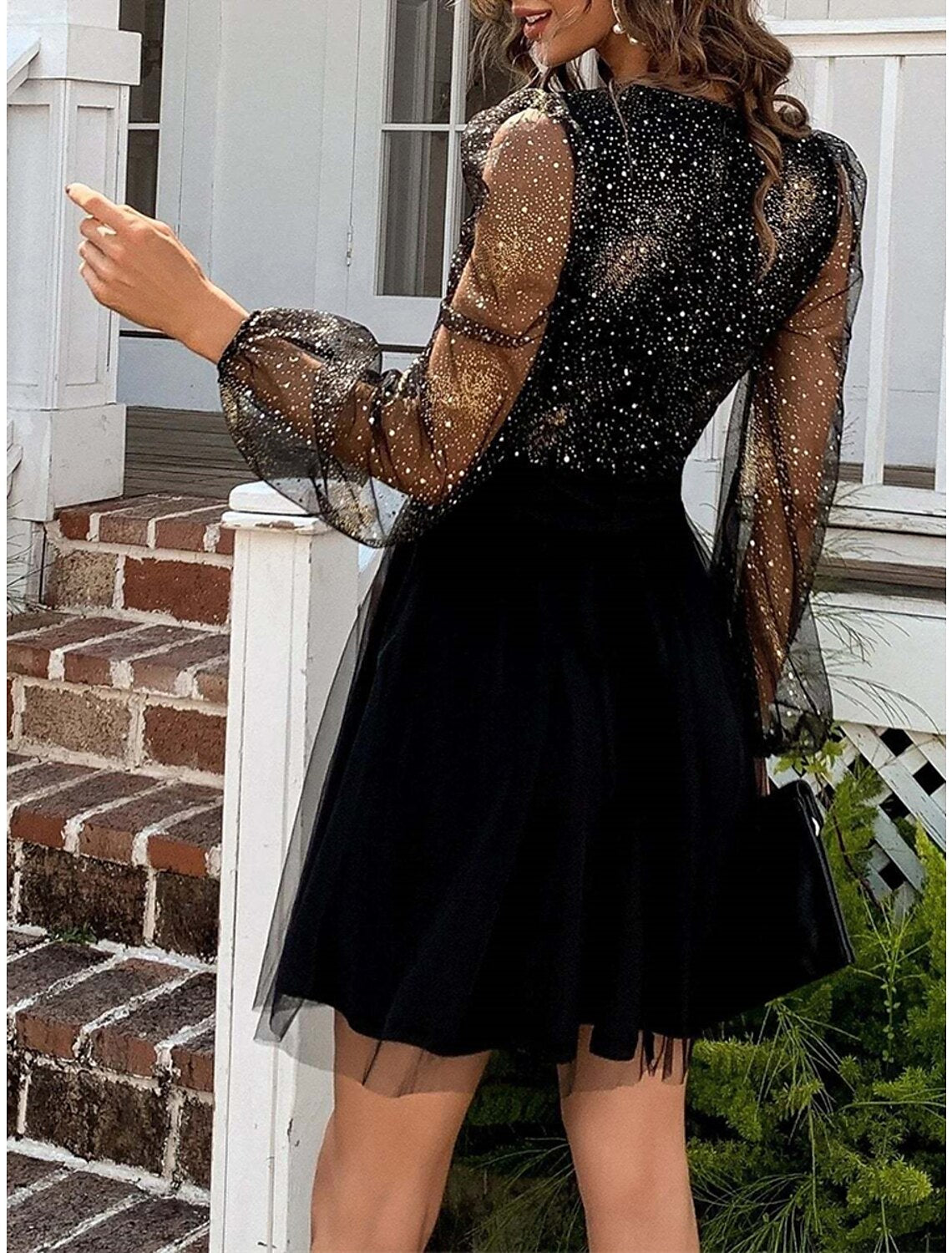 Vestito nero da donna, sexy, da festa, da ballo, miniabito, a maniche lunghe, con arricciature a blocchi di colore, autunno inverno, scollo a V, alla moda, abito invernale, abito da cocktail nero